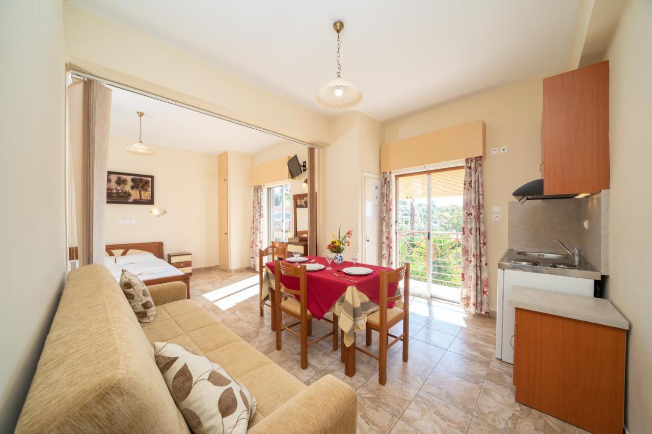 Lorenzo House Apartments Lászi Kültér fotó