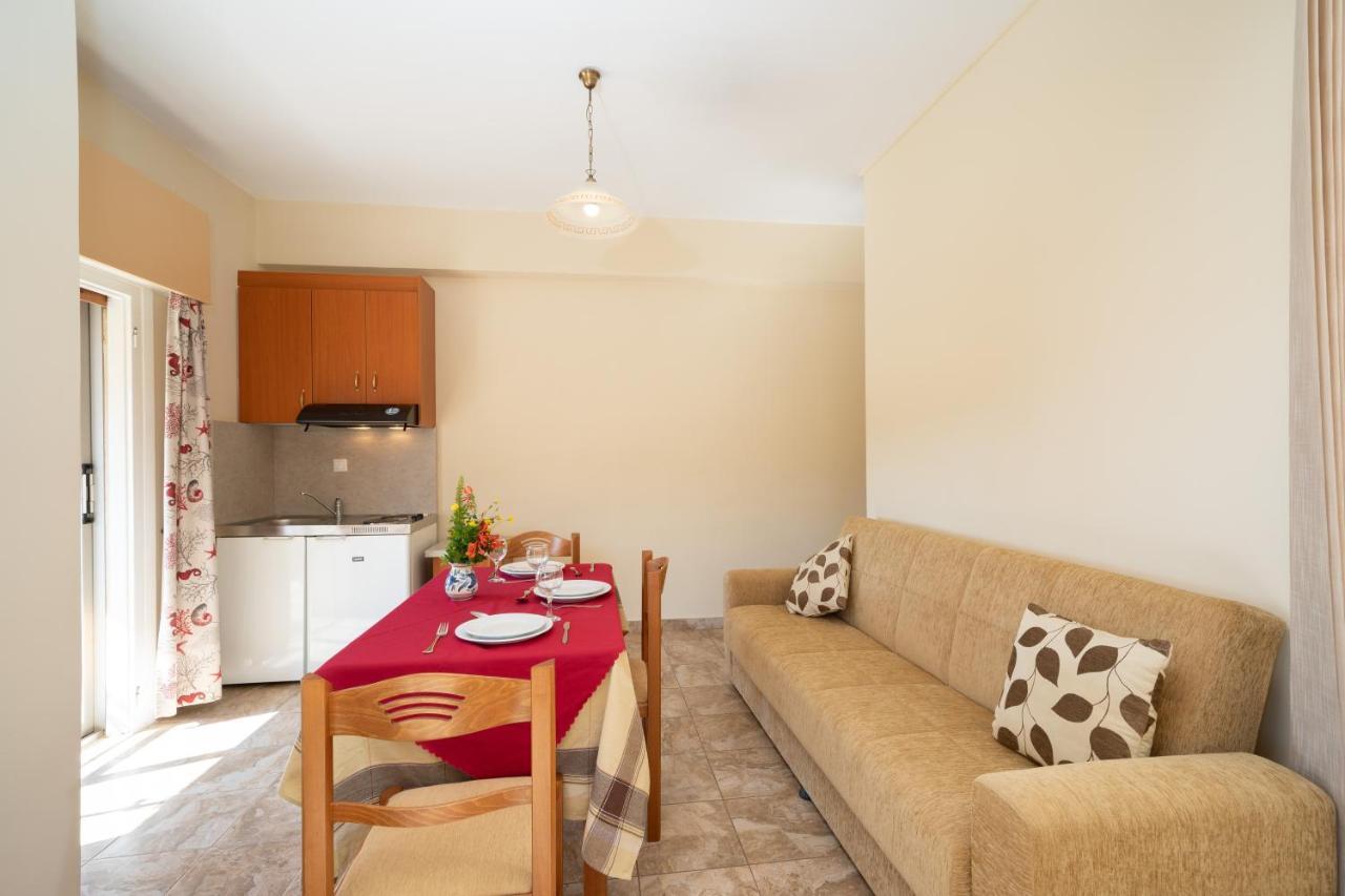 Lorenzo House Apartments Lászi Kültér fotó