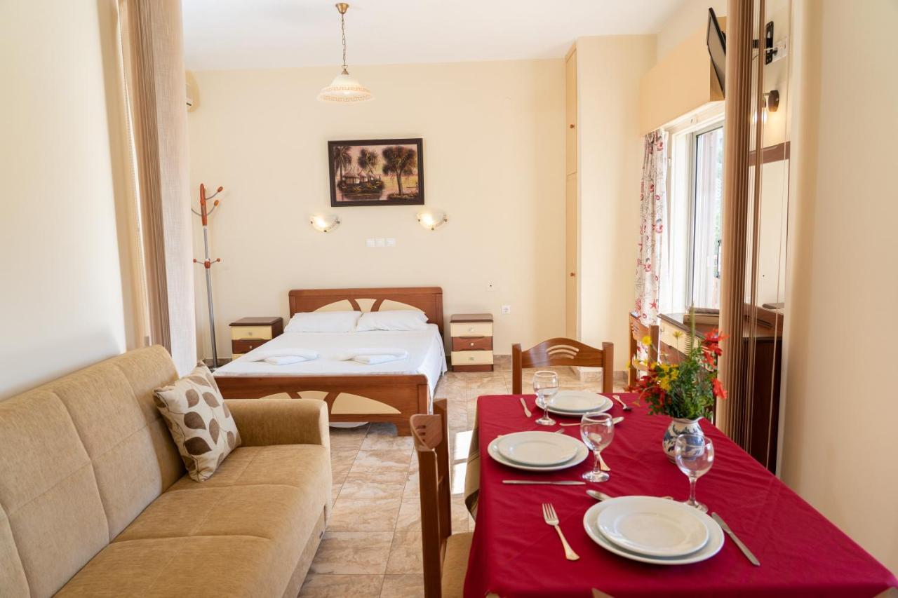 Lorenzo House Apartments Lászi Kültér fotó