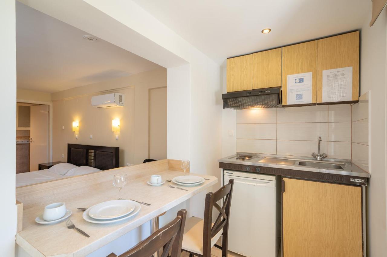 Lorenzo House Apartments Lászi Kültér fotó