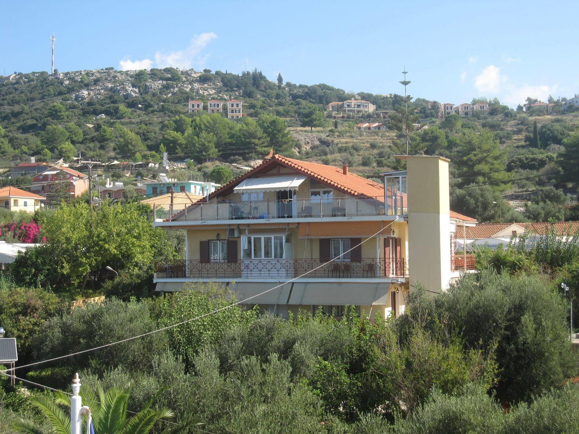 Lorenzo House Apartments Lászi Kültér fotó